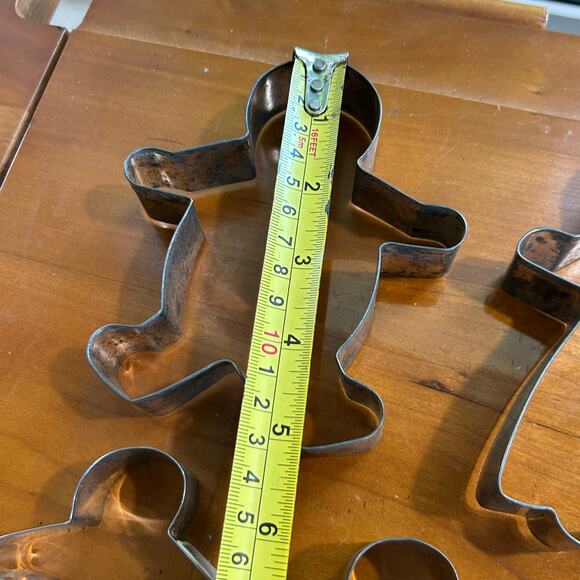 Vintage Gingerbread Family Cookie Cutters Set of 5 – Tin Man & Woman Cutters - Picture 15 of 16
